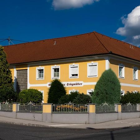 Gaestehaus Stoegmueller Asten Esterno foto
