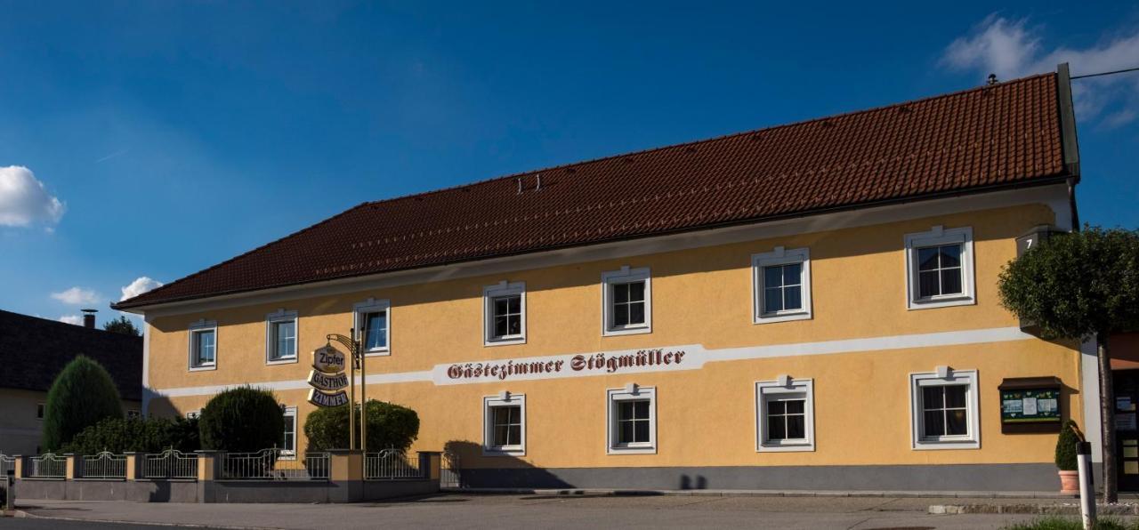 Gaestehaus Stoegmueller Asten Esterno foto
