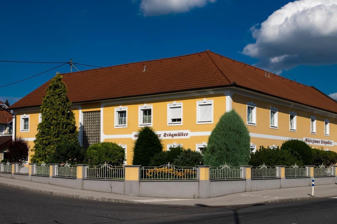 Gaestehaus Stoegmueller Asten Esterno foto